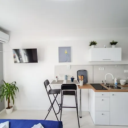 Studio Apartman Luna